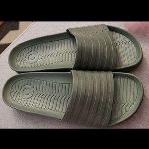 NWOT Hunter for Target Men's Slides